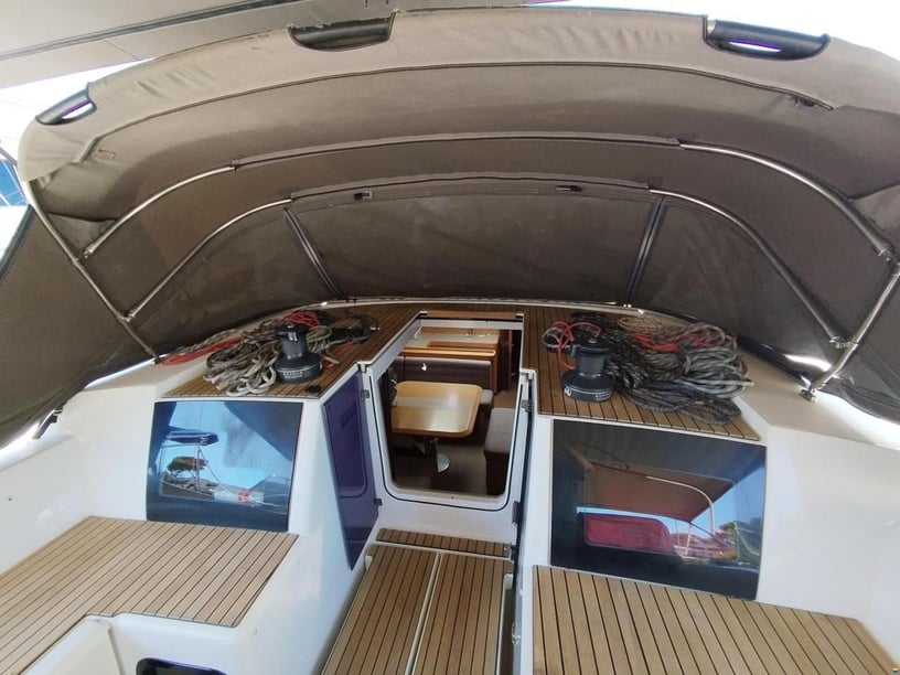 Sibenik Velero Cabina 4  8  literas 8  invitados 17.15 m Número de anuncio: #24938 5