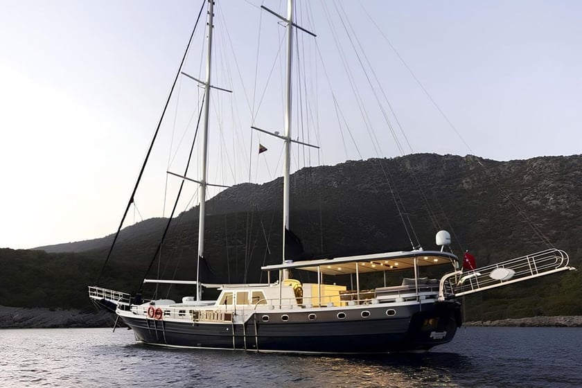 Marmaris Gulet 5 kabin Konaklama 12 kişi Seyir 12 kişi 27 m İlan No: #24954 5