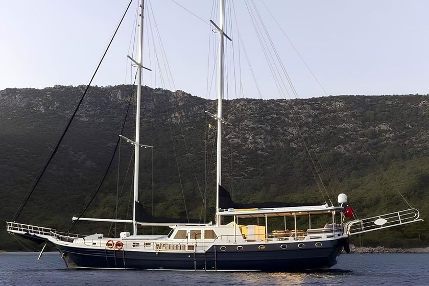 Marmaris Gulet 5 kabin Konaklama 12 kişi Seyir 12 kişi 27 m İlan No: #24954 2