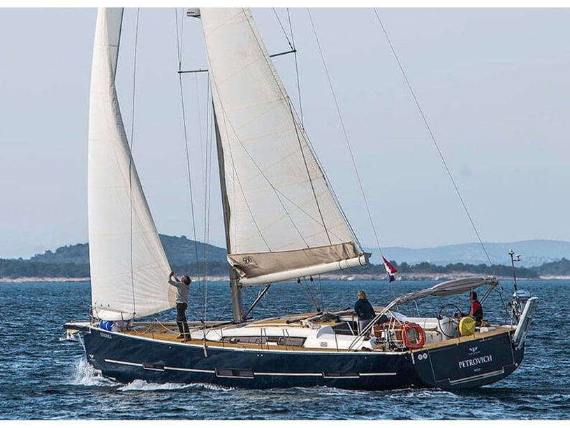 Izola Voilier Cabine 6  Couchettes 12  Invités 15  17.15 m Numéro de l'annonce: #24993