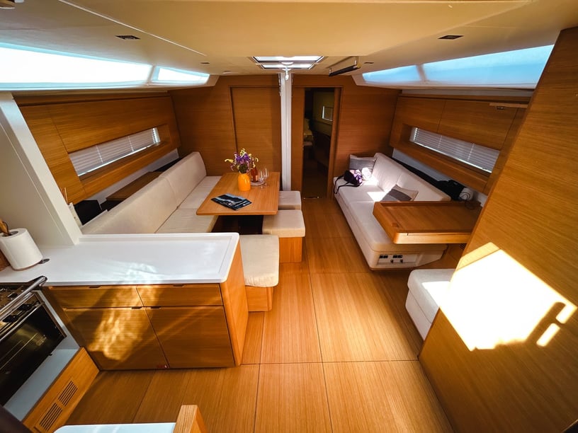 Salerno Velero Cabina 4  6  literas 12  invitados 15.5 m Número de anuncio: #24995 2