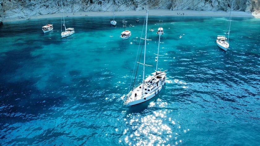 Fiskardo Sailboat 3 cabin 9 berths 9 guests 19.81 m Listing Number: #24997 5