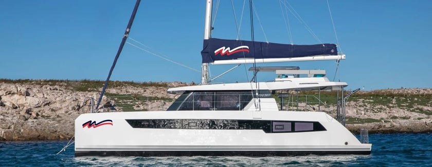 Road Town Catamaran 3 cabin 8 berths 10 guests 12.67 m Listing Number: #25019 5