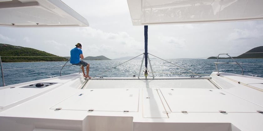 Road Town Catamaran 4 cabin 11 berths 12 guests 15.4 m Listing Number: #25026 5