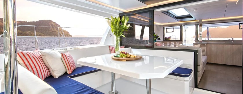 Road Town Catamaran Cabine 5  Couchettes 10  Invités 10  13.72 m Numéro de l'annonce: #25086 3