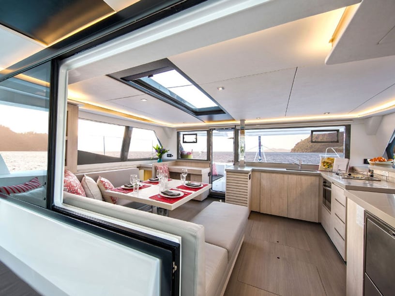 Road Town Catamaran Cabine 5  Couchettes 10  Invités 10  13.72 m Numéro de l'annonce: #25101 2