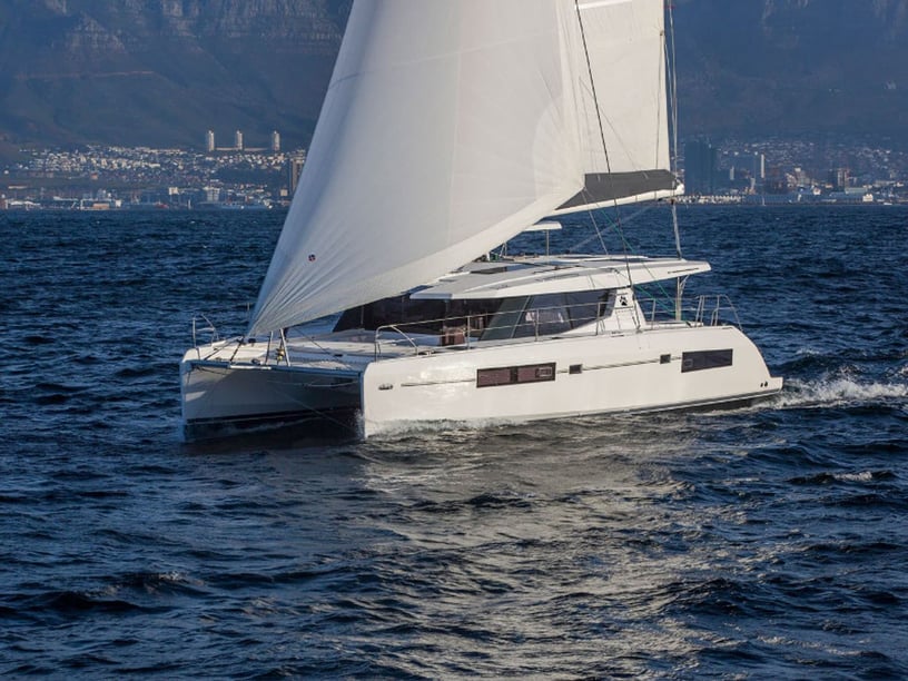 Phuket Catamaran 5 cabin 10 berths 10 guests 13.72 m Listing Number: #25107