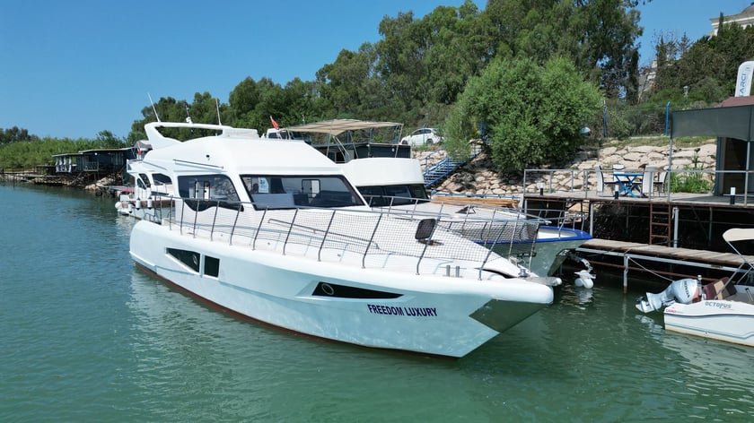 Antalya Yacht à moteur Cabine 3  Couchettes 6  Invités 22  15 m Numéro de l'annonce: #25155 5
