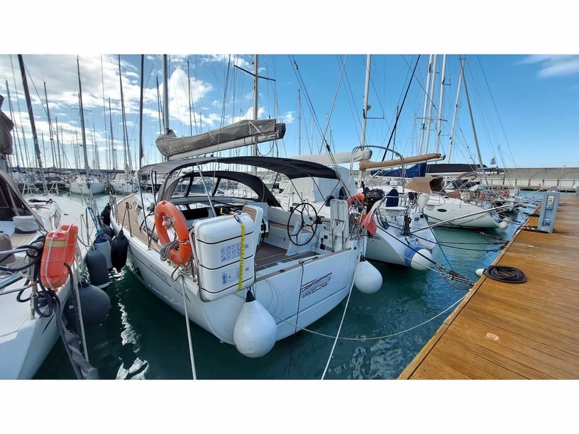Castiglioncello Segelboot 3 Kabine 9 Liegeplätze 9 Gäste 12.4 m Nummer des Inserats: #25186