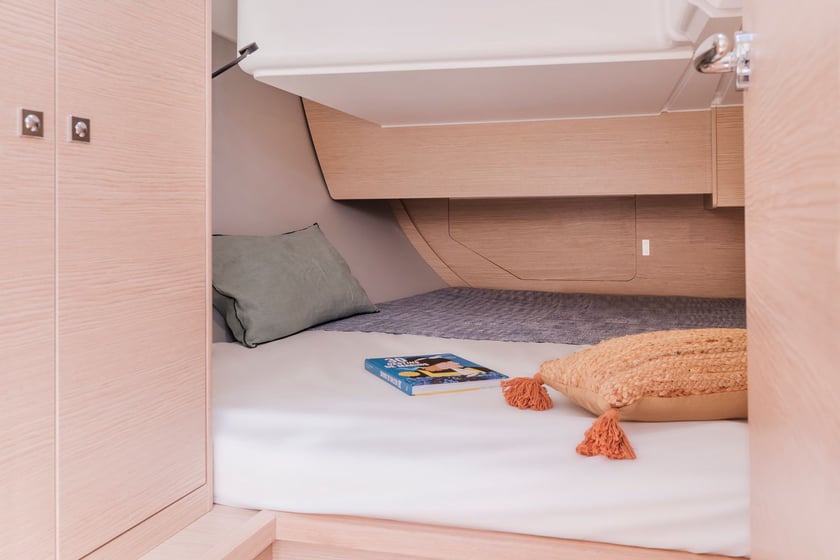 Marina Yelkenli 3 kabin Konaklama 6 kişi Seyir 6 kişi 10.77 m İlan No: #25199 3