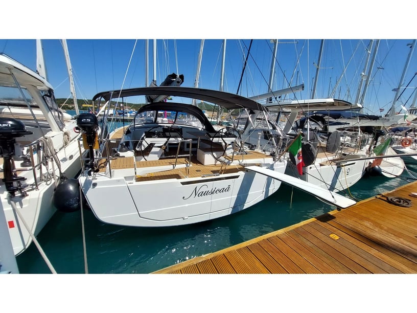 Castiglioncello Barca a vela cabina 3  cuccette 8  8  ospiti 14.6 m Numero dell'inserzione: #25202
