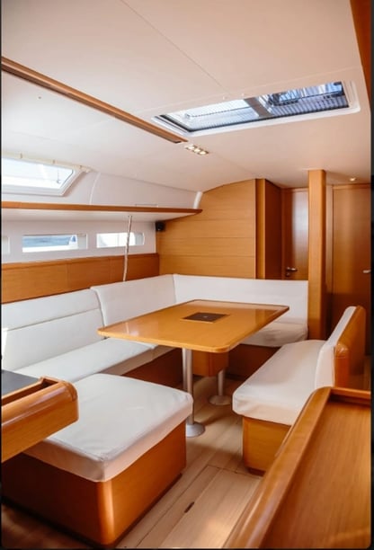 Tropea Segelboot 5 Kabine 12 Liegeplätze 12 Gäste 15.75 m Nummer des Inserats: #25203 5