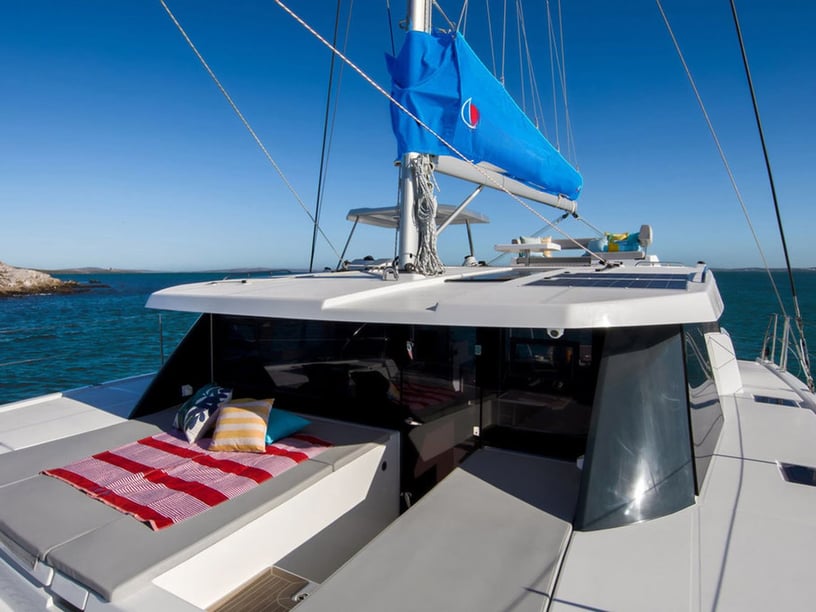 Road Town Catamaran Cabine 4  10  slaapplaatsen 10  gasten 12.8 m Lijstnummer: #25243 2