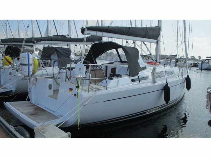 Göteborg Segelboot 3 Kabine 6 Liegeplätze 6 Gäste 10.4 m Nummer des Inserats: #25255