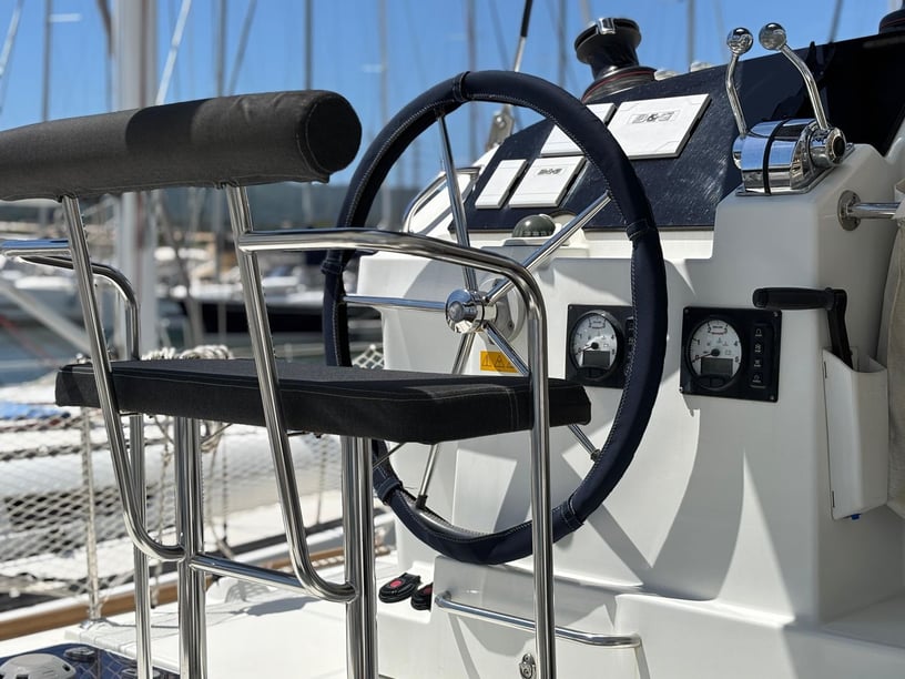 Piombino Katamaran 4 Kabine 10 Liegeplätze 10 Gäste 11.97 m Nummer des Inserats: #25281 5