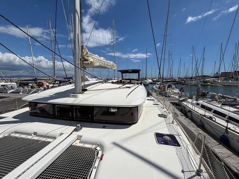 Piombino Katamaran 4 Kabine 10 Liegeplätze 10 Gäste 11.97 m Nummer des Inserats: #25281 3