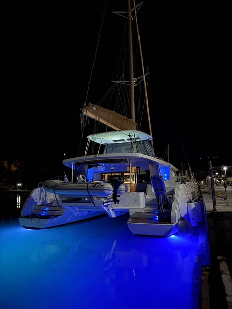 Paros Catamaran 4 cabin 8 berths 12 guests 13.99 m Listing Number: #25282 3