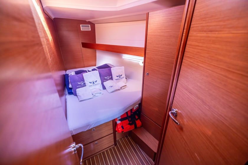 Primosten Zeilboot Cabine 4  10  slaapplaatsen 10  gasten 14.15 m Lijstnummer: #25286 4