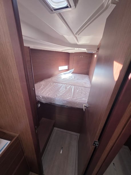 Paros Barca a vela cabina 4  cuccette 10  10  ospiti 12.43 m Numero dell'inserzione: #25297 3