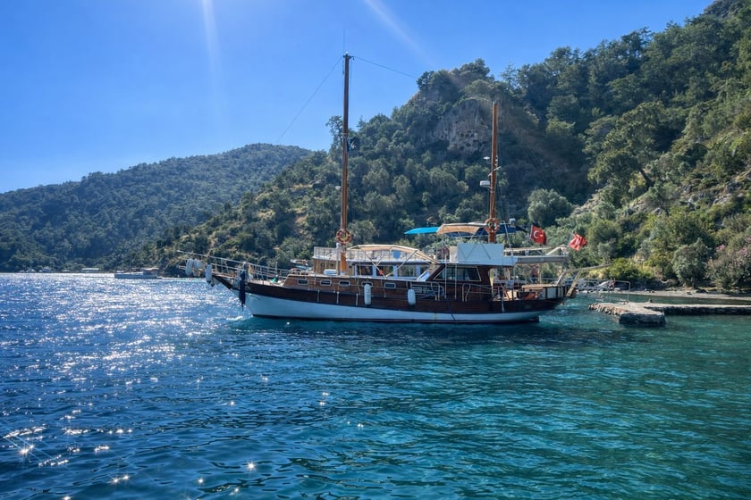 Göcek Gulet 3 Kabine 6 Liegeplätze 6 Gäste 18 m Nummer des Inserats: #25315