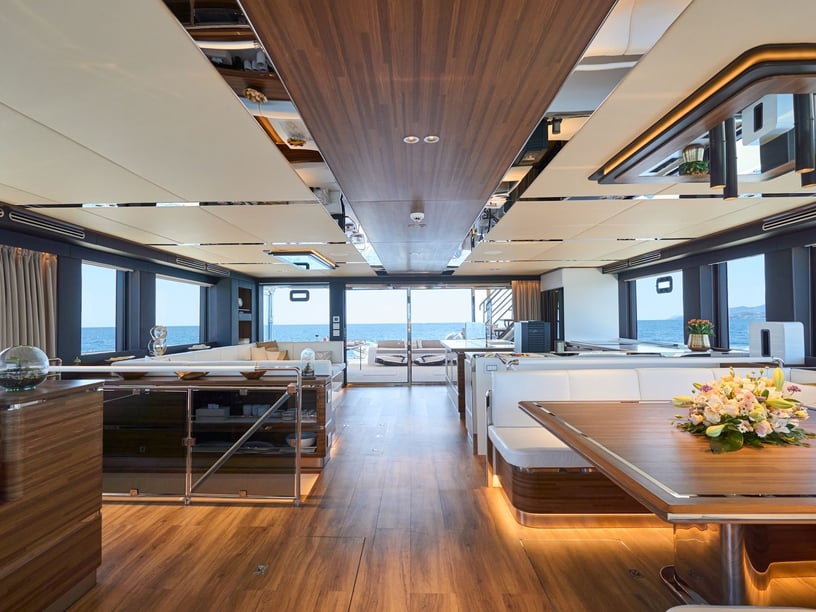 Imperia Catamarán Cabina 4  9  literas 12  invitados 24.3 m Número de anuncio: #25320 2