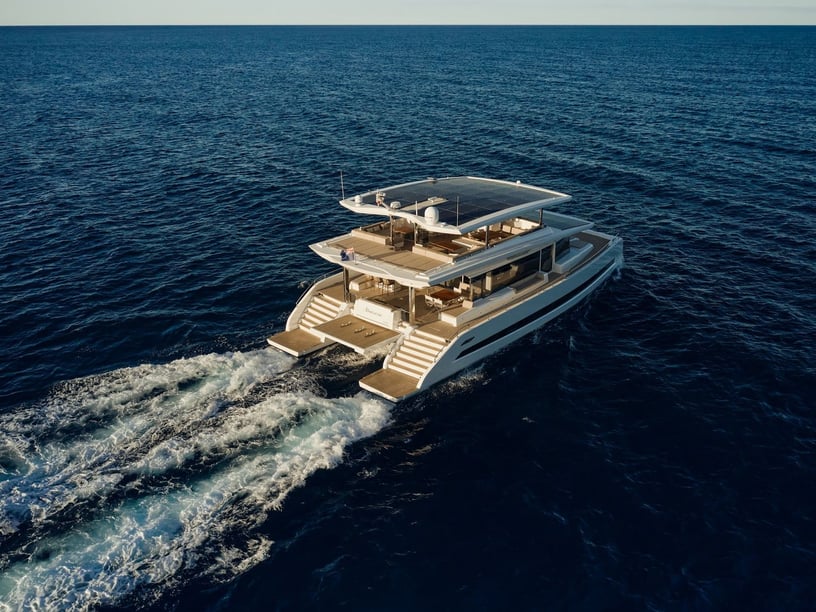 Imperia Catamarán Cabina 4  9  literas 12  invitados 24.3 m Número de anuncio: #25320