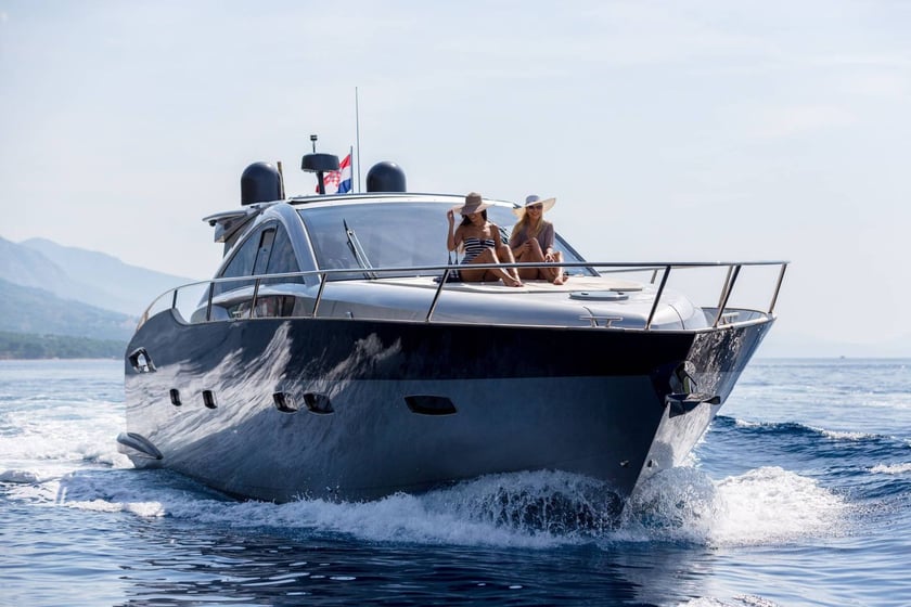 Split Motor Yacht 3 cabin 6 berths 14 guests 17.07 m Listing Number: #25324