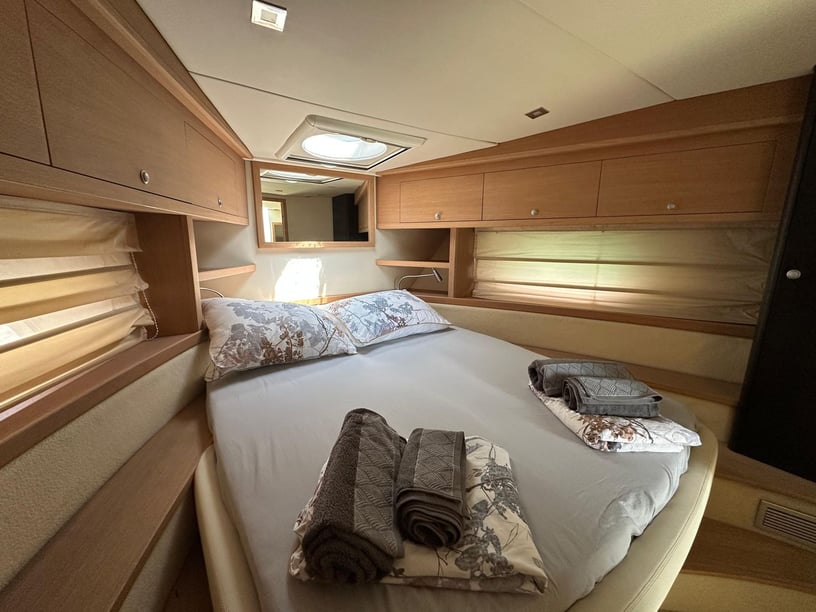 Split Motor Yacht 3 cabin 6 berths 14 guests 17.07 m Listing Number: #25324 2