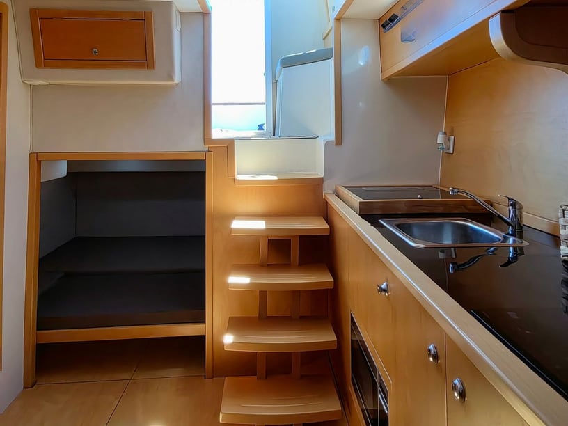 Portimão Motoscafo cabina 2   8  ospiti 9.8 m Numero dell'inserzione: #25341 5
