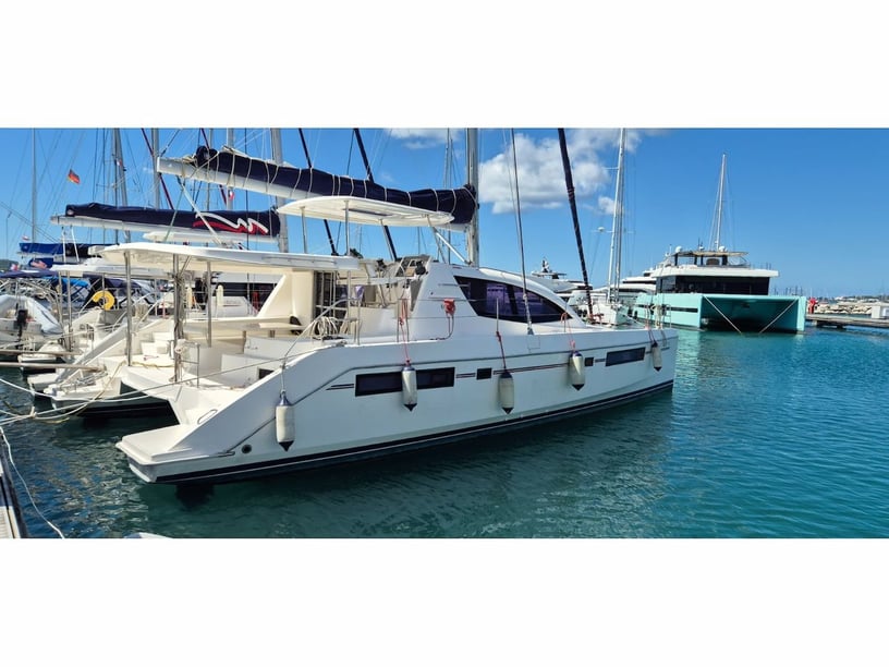 Palmeira Catamaran Cabine 4  12  slaapplaatsen 12  gasten 14.75 m Lijstnummer: #25343