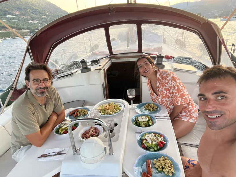 Paros Sailboat 3 cabin 6 berths 10 guests 43 ft Listing Number: #25348 4