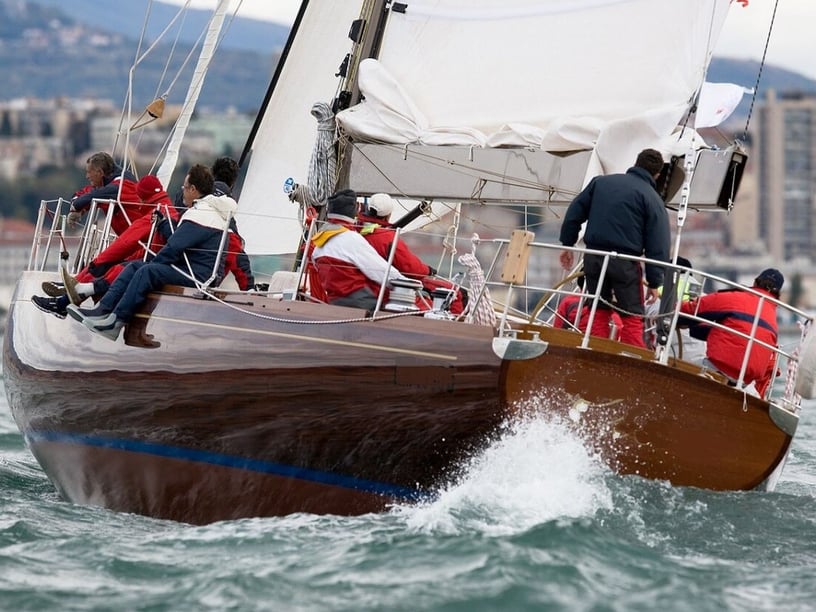Syrakus  Segelboot 3 Kabine 7 Liegeplätze 12 Gäste 19.06 m Nummer des Inserats: #25370 5