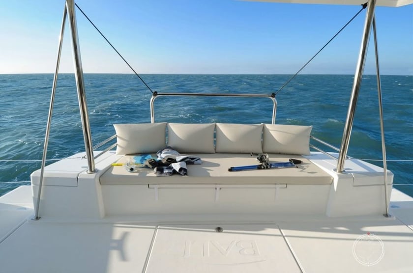 Piombino Catamaran Cabine 4  Couchettes 10  Invités 10  12.37 m Numéro de l'annonce: #25372 4