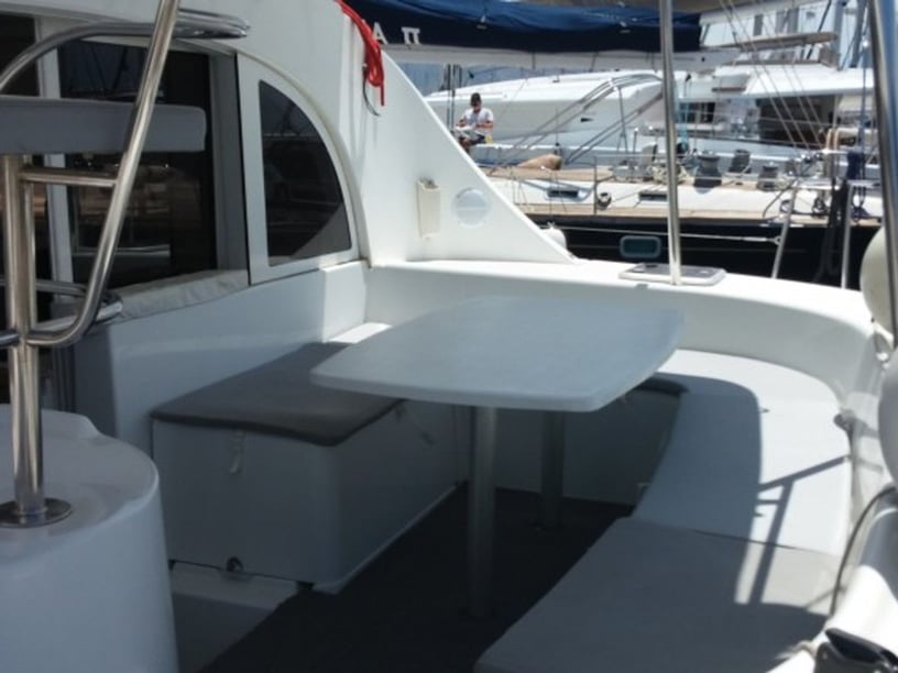 Palairos Catamaran 4 cabin 10 berths 10 guests 11.55 m Listing Number: #2540