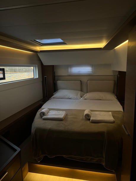 Sant Antoni de Portmany Catamaran Cabine 6  12  slaapplaatsen 12  gasten 13.99 m Lijstnummer: #25401 4