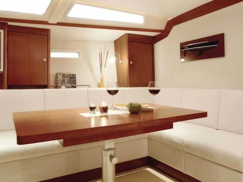 Heraklion Barca a vela cabina 3  cuccette 8  8  ospiti 14.19 m Numero dell'inserzione: #25417 4