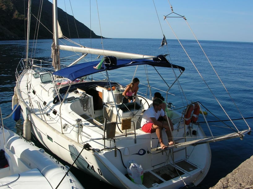 Milazzo Voilier Cabine 4  Couchettes 8  Invités 8  12.71 m Numéro de l'annonce: #25421