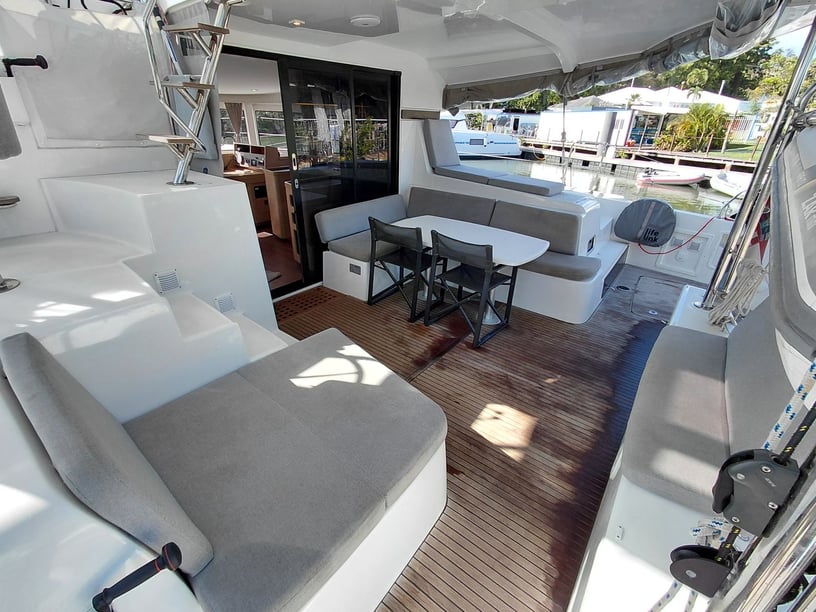 Pointe à Pitre Catamaran Cabine 4  10  slaapplaatsen 10  gasten 12.8 m Lijstnummer: #25430 4