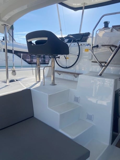 Martinica Catamarano cabina 4  cuccette 10  10  ospiti 12.8 m Numero dell'inserzione: #25432 4