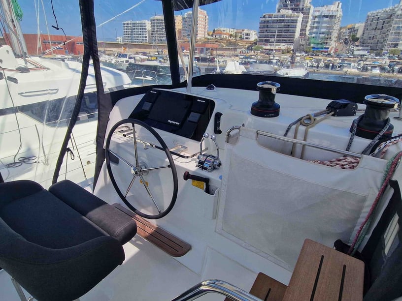 Martinique Catamaran 4 cabin 10 berths 10 guests 12.8 m Listing Number: #25433 4