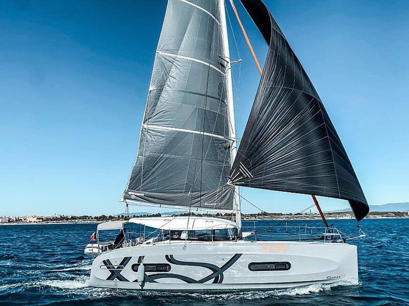 Portoferraio Katamaran 6 Kabine 12 Liegeplätze 12 Gäste 11.33 m Nummer des Inserats: #25445 4