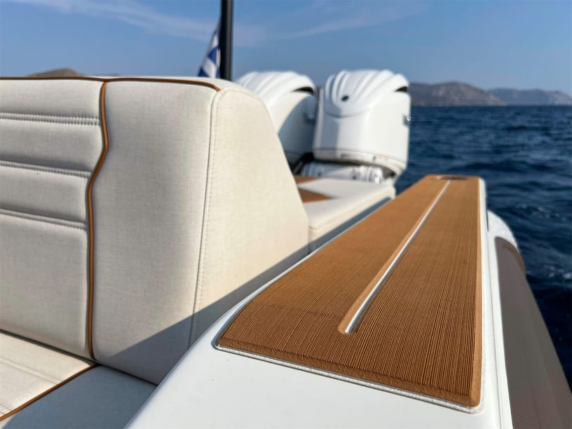 Agios Ioannis Peristeron Motorboot   9 Gäste 10.65 m Nummer des Inserats: #25450 4