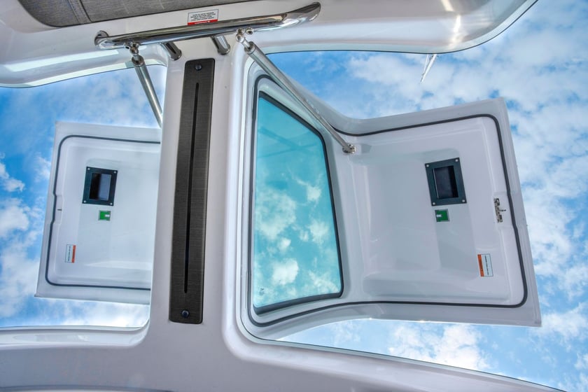 Lavrion Motorboat 2 cabin 4 berths 10 guests 11.6 m Listing Number: #25455 5