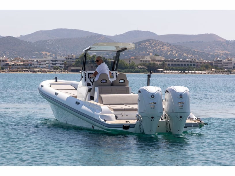 Paros Motorboot   9 Gäste 10.65 m Nummer des Inserats: #25456