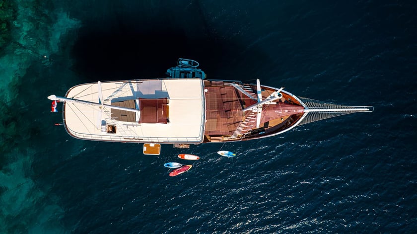 Split Gulet 11 Kabine 22 Liegeplätze 22 Gäste 41 m Nummer des Inserats: #25459 5