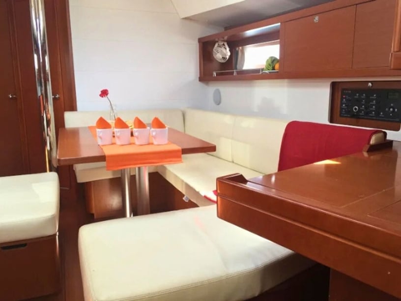 Paros Sailboat 4 cabin 10 berths 10 guests 13.85 m Listing Number: #25465 2