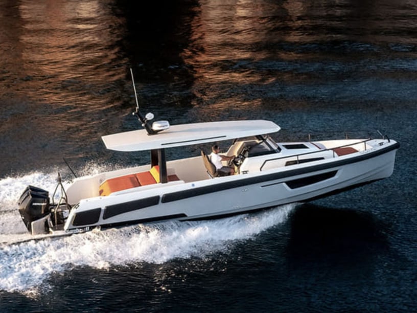 La Spezia Motoscafo cabina 1  cuccette 2  8  ospiti 12.06 m Numero dell'inserzione: #25472 4