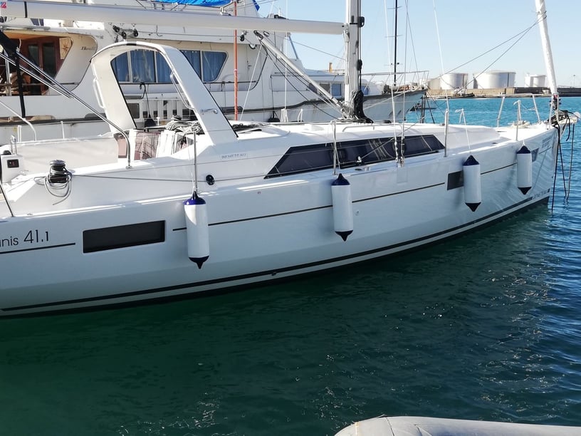 Vibo Marina Sailboat 3 cabin 8 berths 8 guests 12.43 m Listing Number: #25477