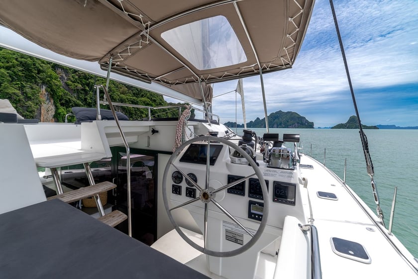 Phuket Catamaran Cabine 6  13  slaapplaatsen 15  gasten 50 ft Lijstnummer: #25480 2
