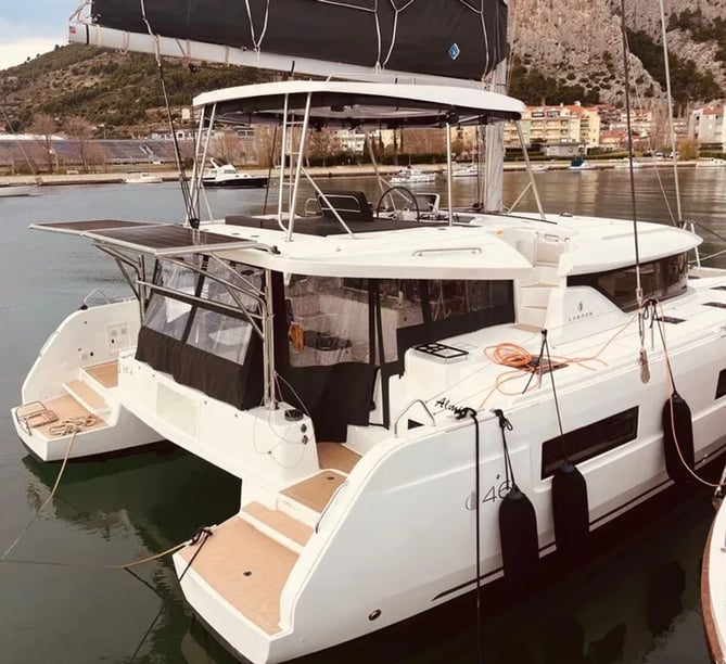Split Katamaran 4 Kabine 12 Liegeplätze 11 Gäste 13.99 m Nummer des Inserats: #25499 4